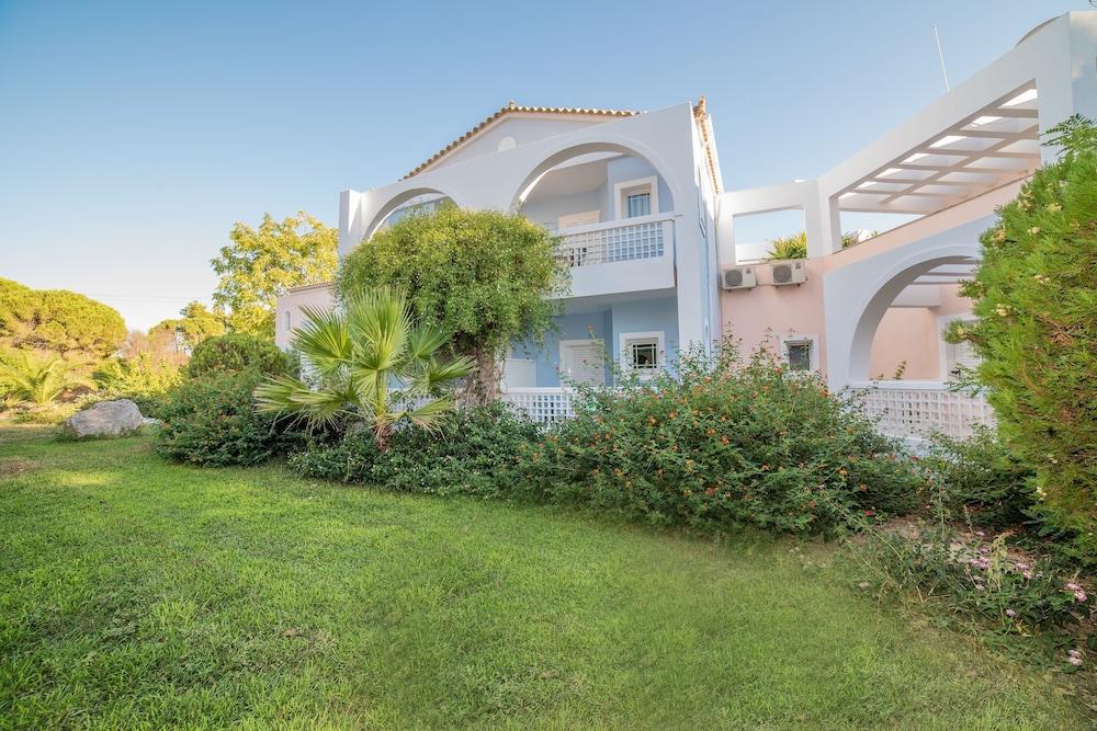 Ilaria Hotel Kalamaki  Bagian luar foto