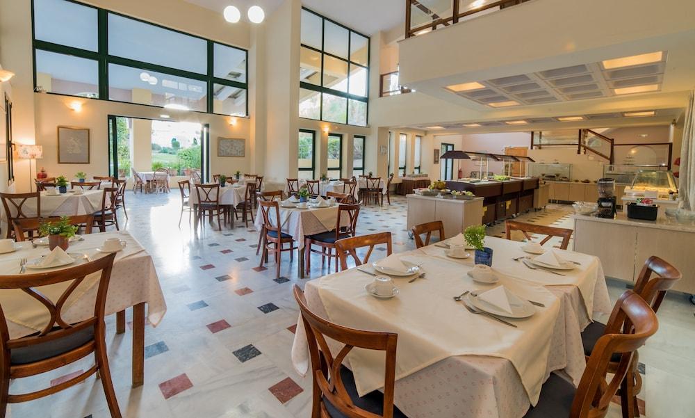 Ilaria Hotel Kalamaki  Bagian luar foto