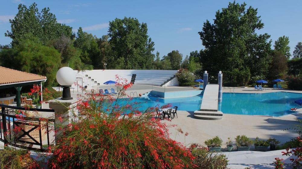 Ilaria Hotel Kalamaki  Bagian luar foto