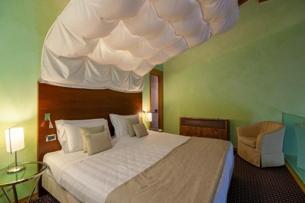 Ilaria Hotel Kalamaki  Bagian luar foto