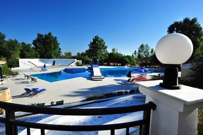 Ilaria Hotel Kalamaki  Bagian luar foto