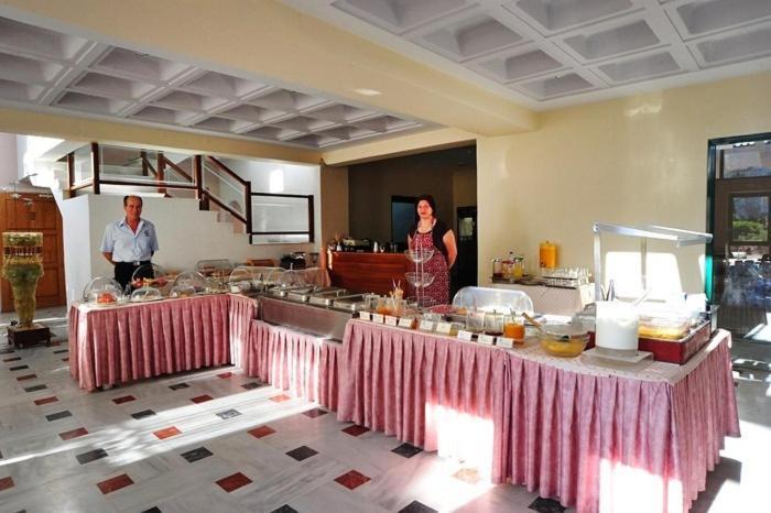 Ilaria Hotel Kalamaki  Bagian luar foto
